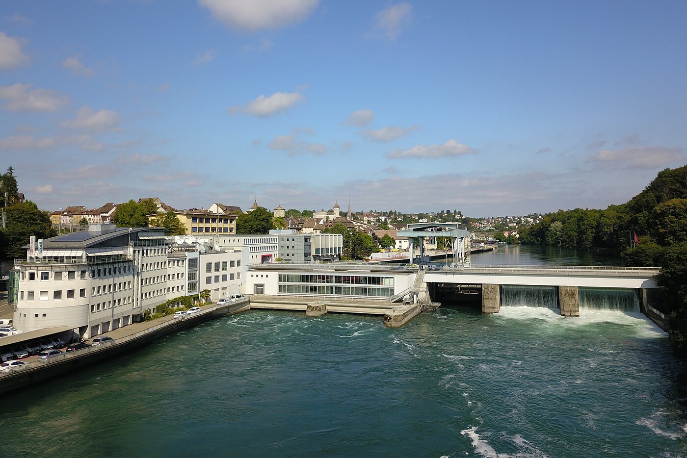 Hauptsitz SH&nbsp;POWER mit Kraftwerk Schaffhausen